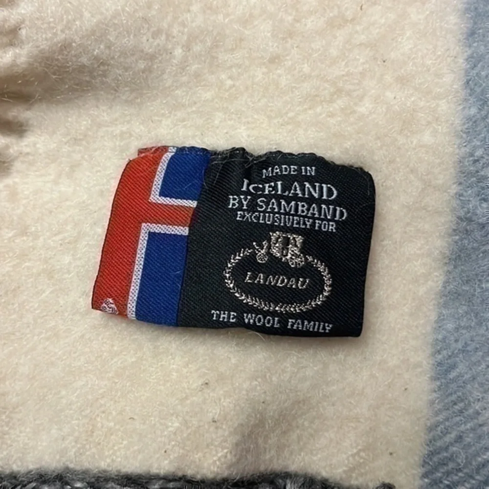 Vintage Samband Landau Iceland Pure Wool Blanket White Blue Purple Plaid